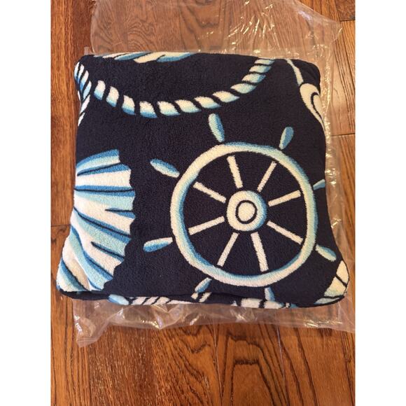 Vera Bradley Shore Enough Travel Blanket Fleece 45 x 60 Retired Ocean Core Beach - Picture 1 of 8